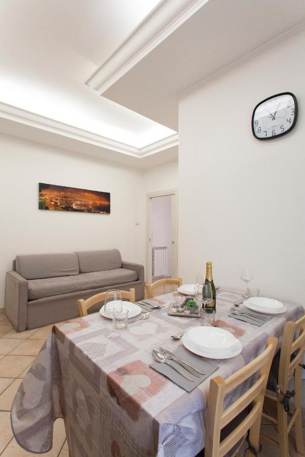Anzio- Central Holiday House. Bagian luar foto