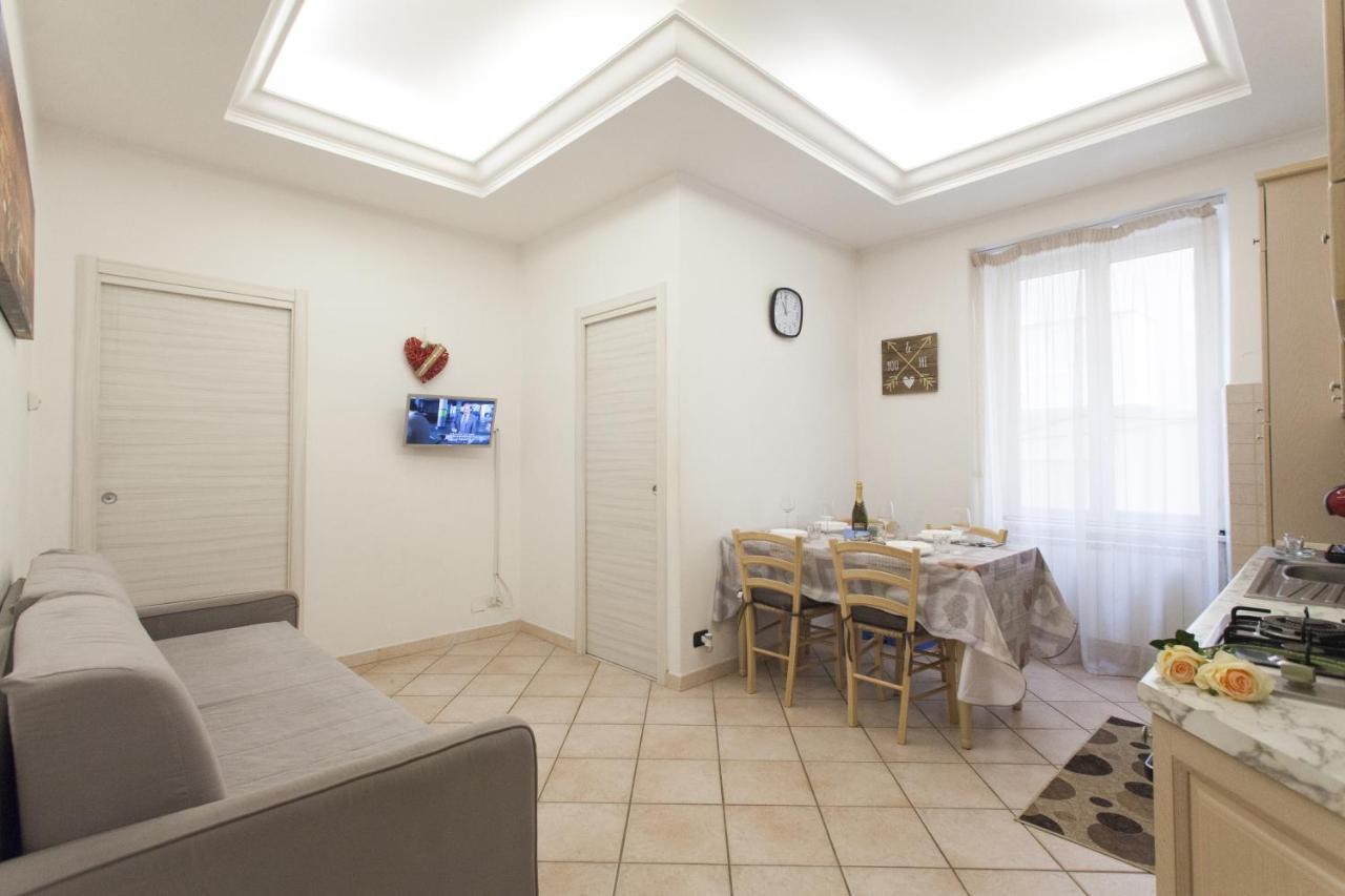 Anzio- Central Holiday House. Bagian luar foto