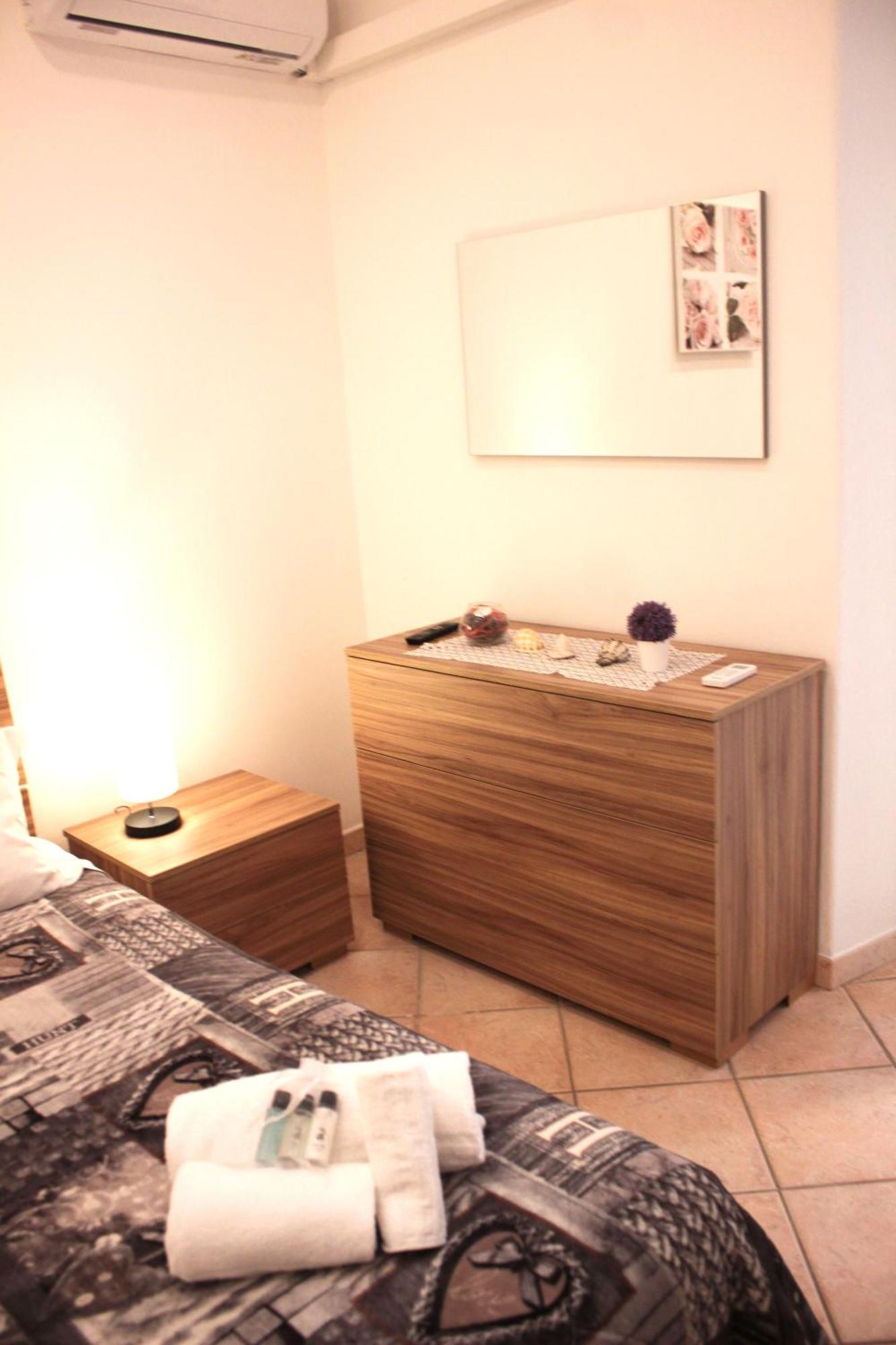 Anzio- Central Holiday House. Bagian luar foto